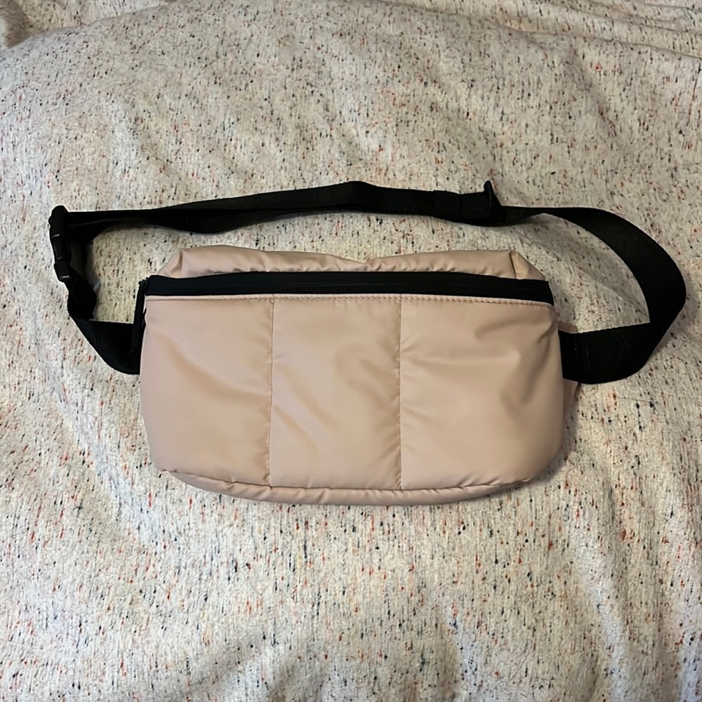 Calpak luka belt bag- rose quartz